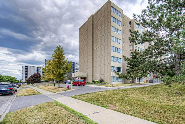 404 - 65 Highland Cres, Condo with 1 bedrooms, 1 bathrooms and 1 parking in Kitchener ON | Image 1