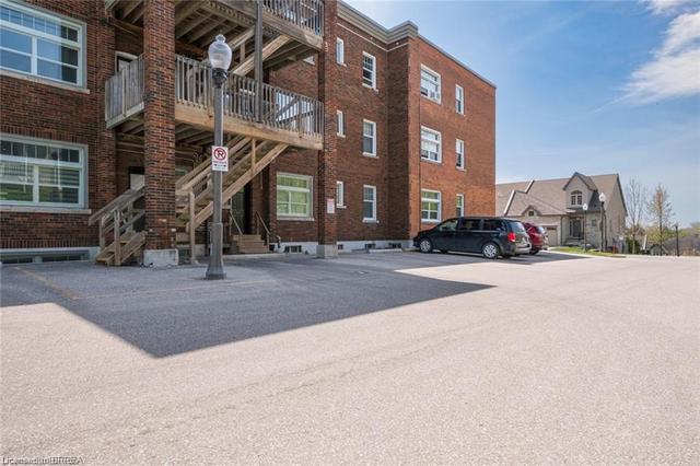 23 - 54 Dufferin Avenue, House attached with 2 bedrooms, 1 bathrooms and 1 parking in Brantford ON | Image 30