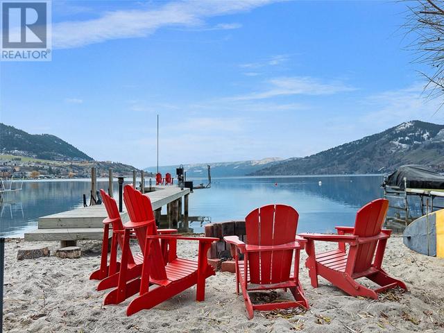 2652 Lakeshore Road, House detached with 4 bedrooms, 3 bathrooms and 7 parking in Vernon BC | Image 4