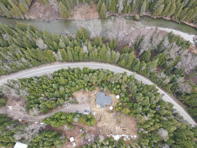 6652 Zeeben Road, House detached with 4 bedrooms, 2 bathrooms and null parking in Central Kootenay G BC | Image 53