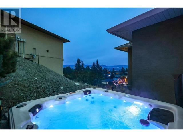 1007 Aurora Heights, House detached with 6 bedrooms, 3 bathrooms and 2 parking in West Kelowna BC | Image 49