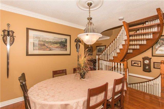 53 Hartnell Sq, Townhouse with 3 bedrooms, 3 bathrooms and 1 parking in Brampton ON | Image 5