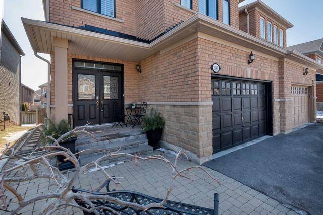 2140 Redstone Cres, House detached with 4 bedrooms, 4 bathrooms and 5 parking in Oakville ON | Image 12