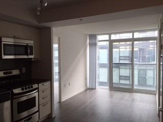 lph05 - 36 Lisgar St, Condo with 2 bedrooms, 2 bathrooms and 1 parking in Toronto ON | Image 9