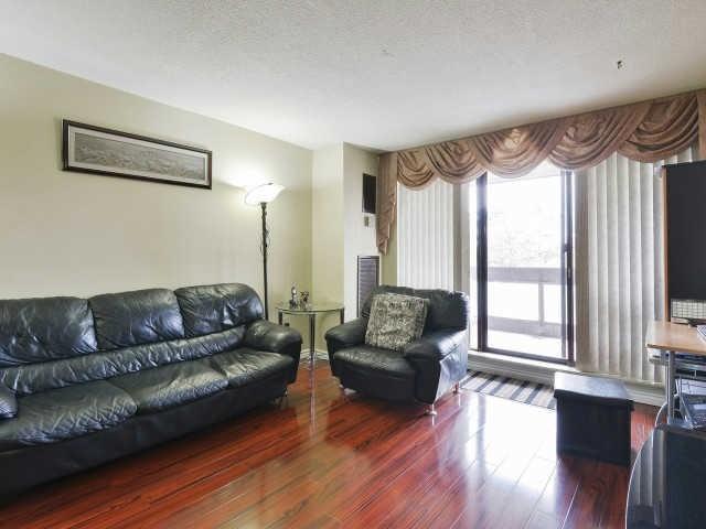 201 - 21 Knightsbridge Rd, Condo with 3 bedrooms, 2 bathrooms and 1 parking in Brampton ON | Image 9