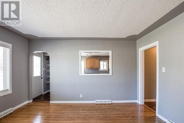 515 12 Street Sw, House detached with 3 bedrooms, 2 bathrooms and 2 parking in Medicine Hat AB | Image 11
