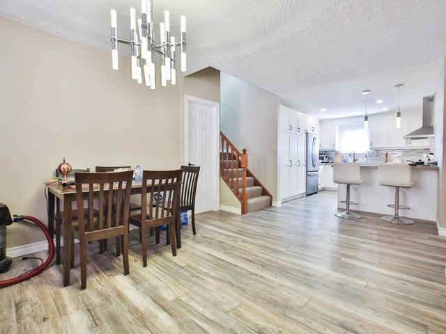 upper - 201 Bow Valley Dr, House detached with 3 bedrooms, 1 bathrooms and 2 parking in Hamilton ON | Image 2