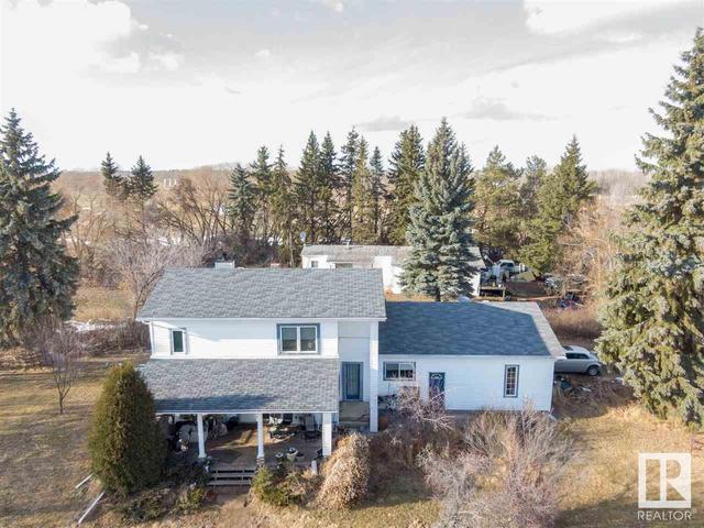 57020 Rr 221, House detached with 3 bedrooms, 2 bathrooms and null parking in Sturgeon County AB | Image 3