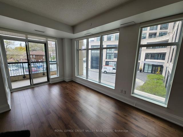 126 - 1 Old Mill Dr, Condo with 1 bedrooms, 2 bathrooms and 1 parking in Toronto ON | Image 21