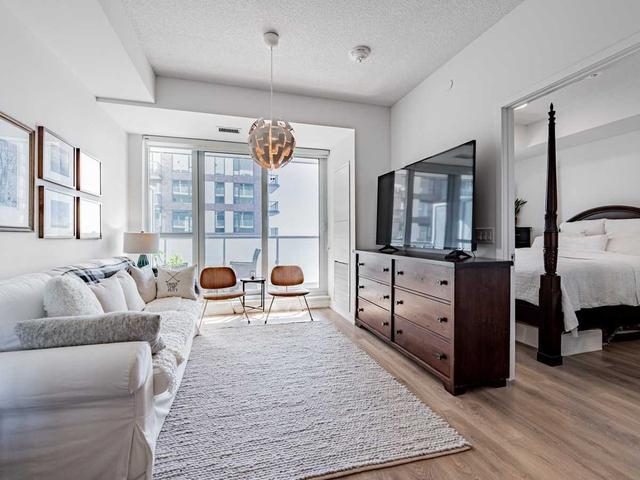 809 - 34 Tubman Ave, Condo with 1 bedrooms, 1 bathrooms and 1 parking in Toronto ON | Image 3