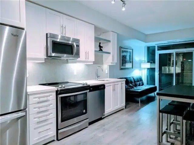 Lph 20 - 525 Adelaide St W, Condo with 2 bedrooms, 2 bathrooms and 1 parking in Toronto ON | Image 1