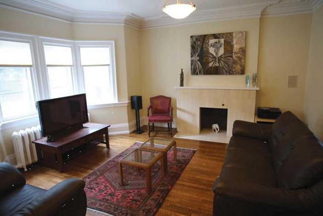 Unit 1 - 40 Montclair Ave, House detached with 3 bedrooms, 3 bathrooms and 1 parking in Toronto ON | Image 2