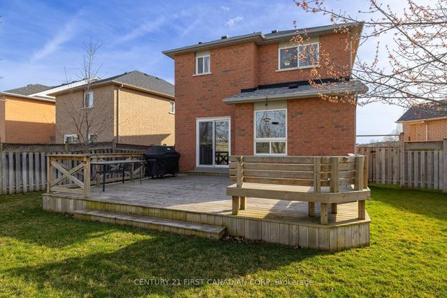 40 Prince Cres, House detached with 3 bedrooms, 3 bathrooms and 5 parking in Brampton ON | Image 24
