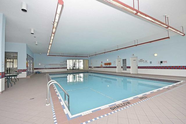 806 - 250 Webb Dr, Condo with 2 bedrooms, 2 bathrooms and 1 parking in Mississauga ON | Image 15
