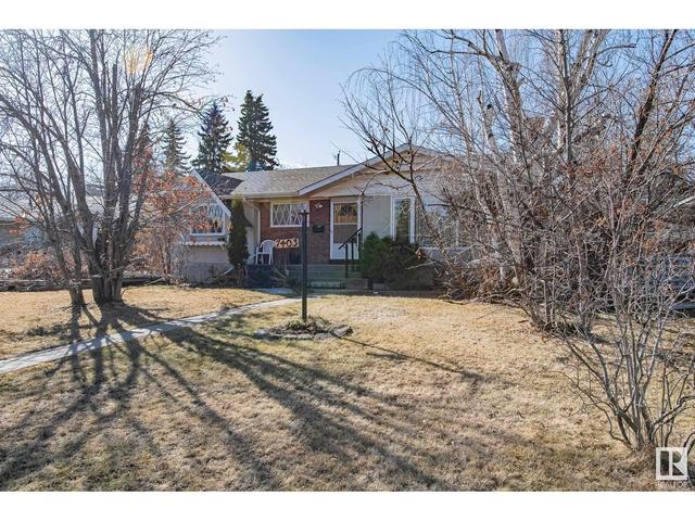 7403 92a Av Nw, House detached with 3 bedrooms, 2 bathrooms and 6 parking in Edmonton AB | Image 1