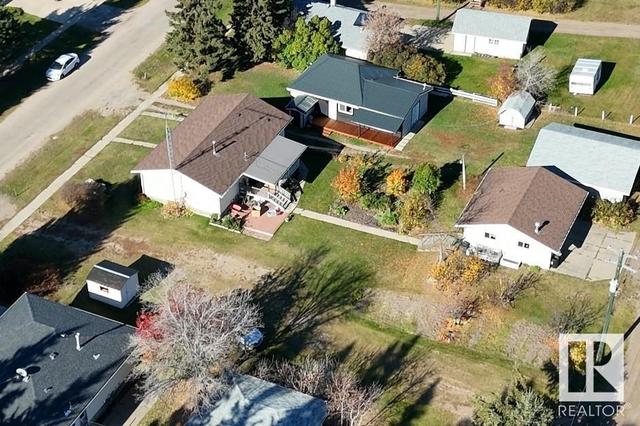 4815 52 St, House detached with 3 bedrooms, 1 bathrooms and null parking in Glendon AB | Image 21