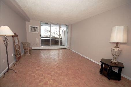 405 - 11 Neilson Dr, Condo with 3 bedrooms, 2 bathrooms and 1 parking in Toronto ON | Image 2