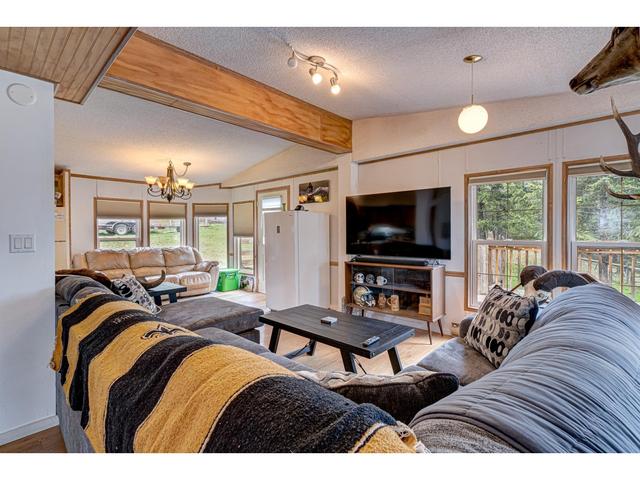 1647 Tranquility Road, House detached with 4 bedrooms, 3 bathrooms and 4 parking in East Kootenay B BC | Image 9