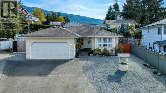 210 Cowichan Ave, House detached with 3 bedrooms, 2 bathrooms and 4 parking in Lake Cowichan BC | Image 11