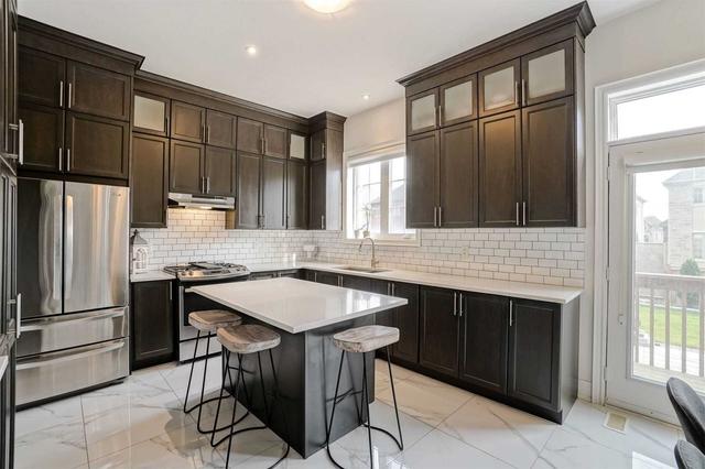 38 Love Crt, House detached with 4 bedrooms, 4 bathrooms and 8 parking in Brampton ON | Image 20
