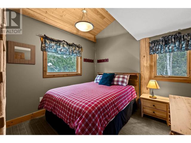 1876 Shaver Road, House detached with 4 bedrooms, 3 bathrooms and null parking in Columbia Shuswap B BC | Image 23