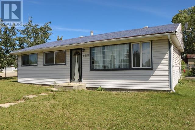 9515 107 Avenue, House detached with 3 bedrooms, 1 bathrooms and 2 parking in Grande Prairie AB | Card Image