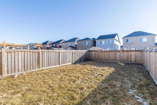 196 Armstrong Cres, House detached with 3 bedrooms, 3 bathrooms and 2 parking in Bradford West Gwillimbury ON | Image 11