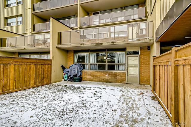12 - 15 Nicklaus Dr, Condo with 4 bedrooms, 2 bathrooms and 1 parking in Hamilton ON | Image 12
