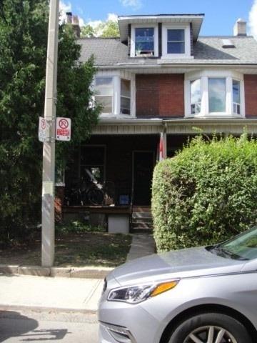 490 Gladstone Ave, House attached with 5 bedrooms, 2 bathrooms and 1 parking in Toronto ON | Image 2