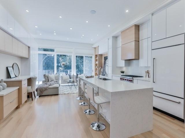 333 Sheldrake Blvd, House detached with 4 bedrooms, 5 bathrooms and 2 parking in Toronto ON | Image 6