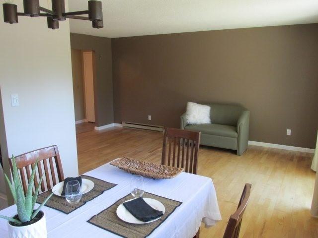 542 Carnation Pl, Condo with 2 bedrooms, 1 bathrooms and null parking in Saanich BC | Image 7