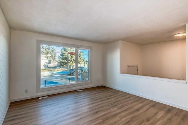 4203 19 Avenue Se, Home with 3 bedrooms, 1 bathrooms and 2 parking in Calgary AB | Image 4