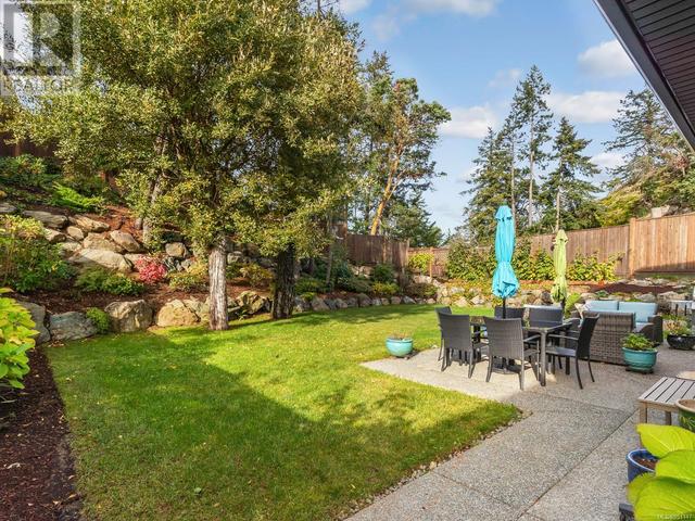 108 Linmark Way, House detached with 4 bedrooms, 3 bathrooms and 4 parking in Nanaimo BC | Image 3