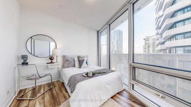3907 - 100 Harbor St, Condo with 1 bedrooms, 1 bathrooms and 0 parking in Toronto ON | Image 5