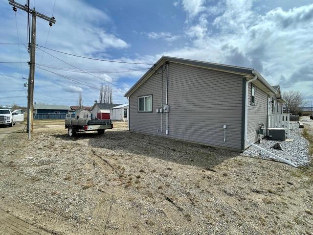 720 105 Avenue, House detached with 2 bedrooms, 2 bathrooms and 2 parking in Dawson Creek BC | Image 13