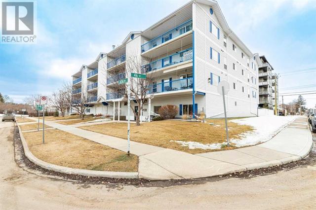 204, - 4522 47a Avenue, Condo with 2 bedrooms, 2 bathrooms and 1 parking in Red Deer AB | Image 2