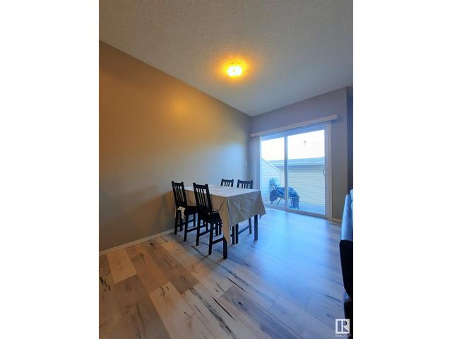 6 - 2508 Hanna Cr Nw, House attached with 2 bedrooms, 1 bathrooms and 2 parking in Edmonton AB | Image 5