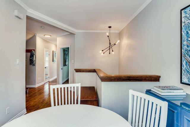 449 Annette St, House detached with 4 bedrooms, 3 bathrooms and 1 parking in Toronto ON | Image 14