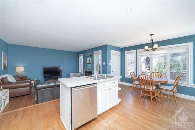 581 Cole Avenue, House detached with 3 bedrooms, 3 bathrooms and 5 parking in Ottawa ON | Image 15