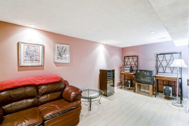 52 Wickstead Crt, Townhouse with 2 bedrooms, 3 bathrooms and 1 parking in Brampton ON | Image 26