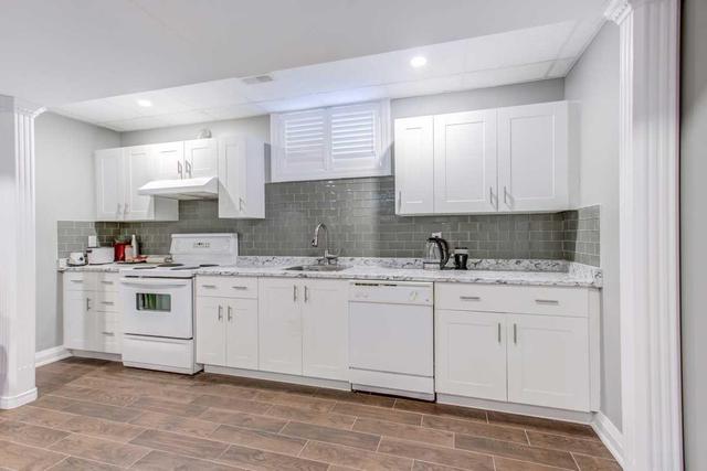 23 Laurentia Cres, House detached with 4 bedrooms, 5 bathrooms and 4 parking in Toronto ON | Image 18