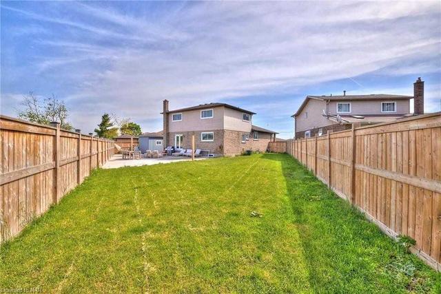 51 Oakland Dr, House detached with 4 bedrooms, 2 bathrooms and 6 parking in Hamilton ON | Image 33