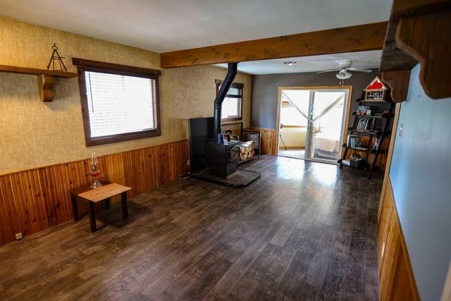 209 Eagle Ridge Avenue, House detached with 3 bedrooms, 2 bathrooms and null parking in Clearwater County AB | Image 10