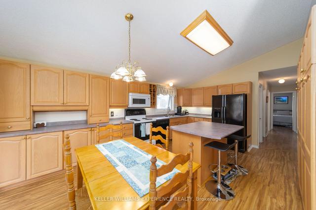 47 Indiana Ave, House detached with 2 bedrooms, 2 bathrooms and 5 parking in Wasaga Beach ON | Image 22