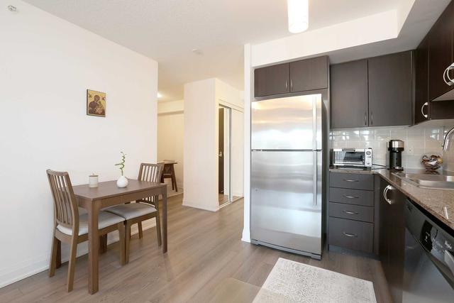 205 - 372 Highway 7 Rd, Condo with 1 bedrooms, 1 bathrooms and 1 parking in Richmond Hill ON | Image 2