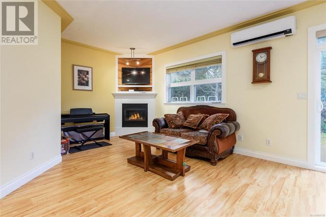 11 - 1285 Guthrie Rd, House attached with 2 bedrooms, 2 bathrooms and 4 parking in Comox BC | Image 6