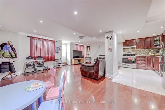 52 Bernbridge Rd, House detached with 4 bedrooms, 4 bathrooms and 4 parking in Markham ON | Image 29