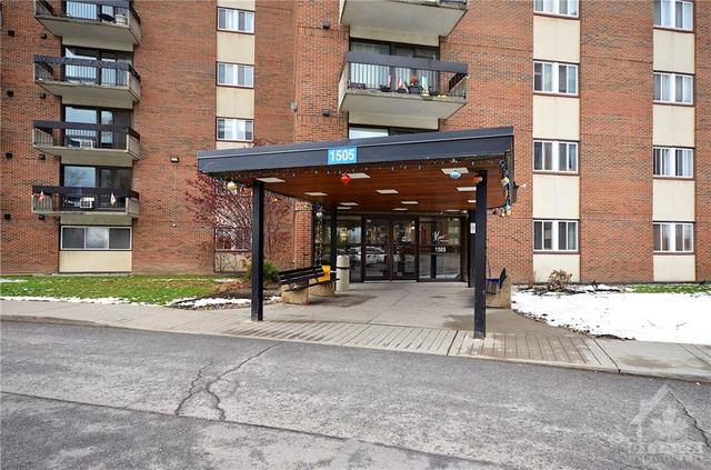 114 - 1505 Baseline Road, Condo with 2 bedrooms, 1 bathrooms and 1 parking in Ottawa ON | Image 2