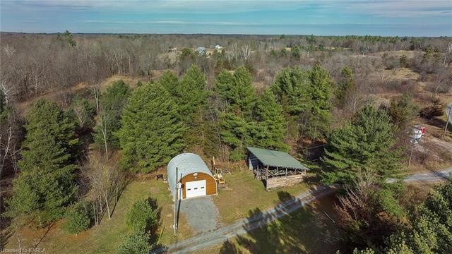 2723 Desert Lake Road, House detached with 3 bedrooms, 2 bathrooms and 13 parking in South Frontenac ON | Image 39