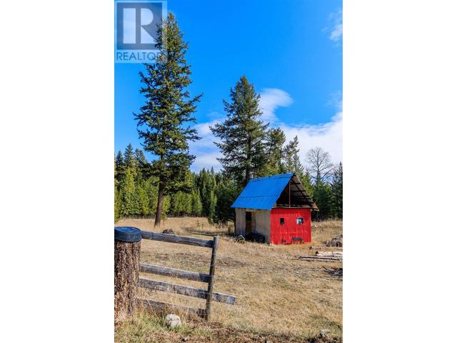 4939 Timothy Lake Road, House detached with 3 bedrooms, 2 bathrooms and null parking in Cariboo G BC | Image 40
